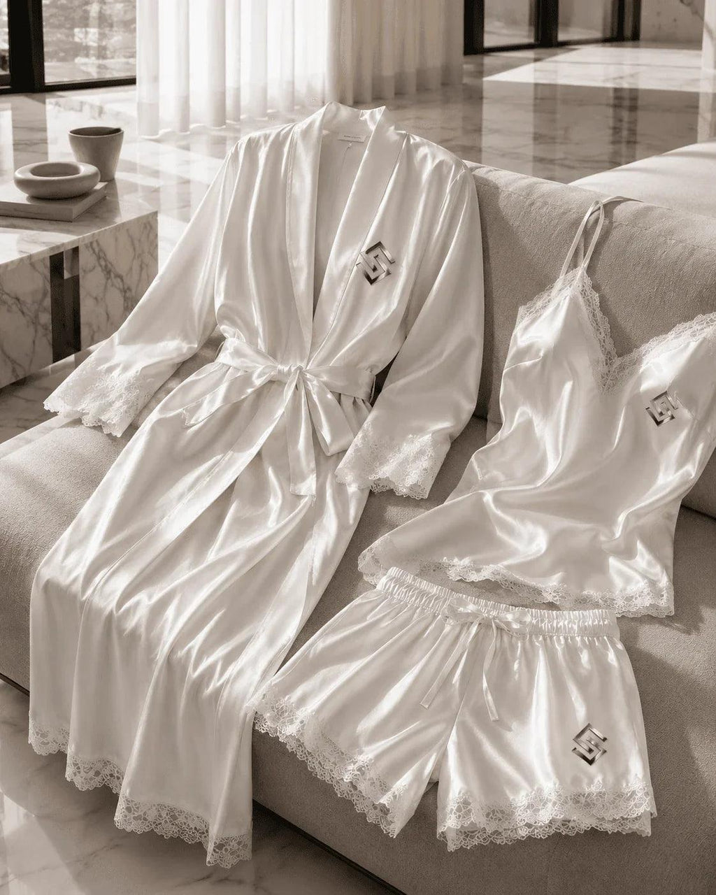 SWAGORAIMO™ Luxe Satin Nightwear Set - 𝓢𝓦𝓐𝓖𝓞𝓡𝓐𝓘𝓜𝓞